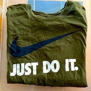 Nike t-shirt